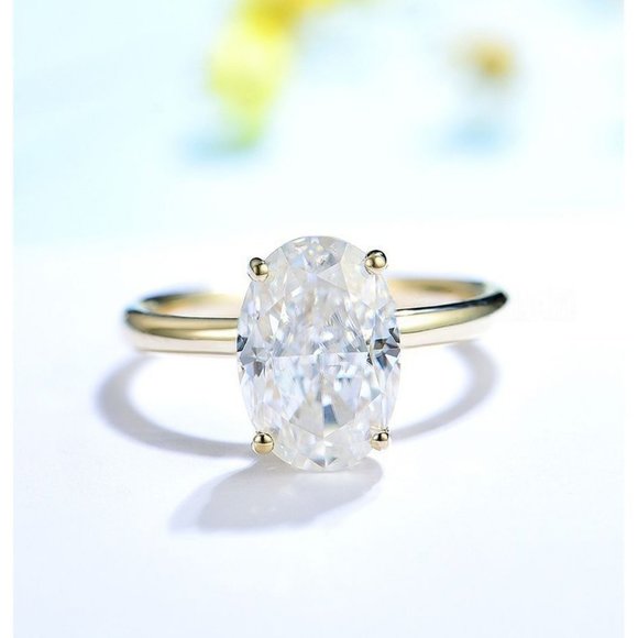 Certified 3.5 ct. t.w. Moissanite Diamond Oval Crushed Ice 10K Yellow Gold Ring - Picture 3 of 14